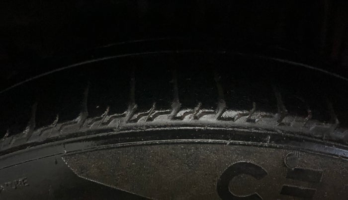 2019 Tata Tiago XZ PLUS PETROL, CNG, Manual, 93,989 km, Right Rear Tyre Tread