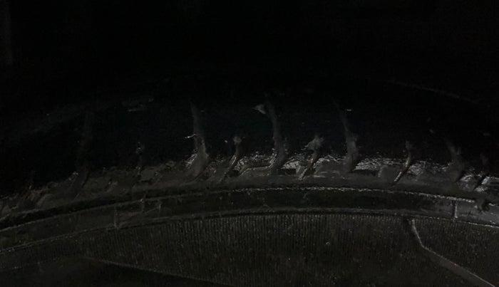 2019 Tata Tiago XZ PLUS PETROL, CNG, Manual, 93,989 km, Left Front Tyre Tread