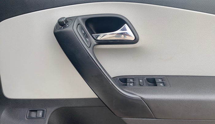 2021 Skoda Rapid 1.0 AMBITION TSI MT, Petrol, Manual, 39,688 km, Driver Side Door Panels Control