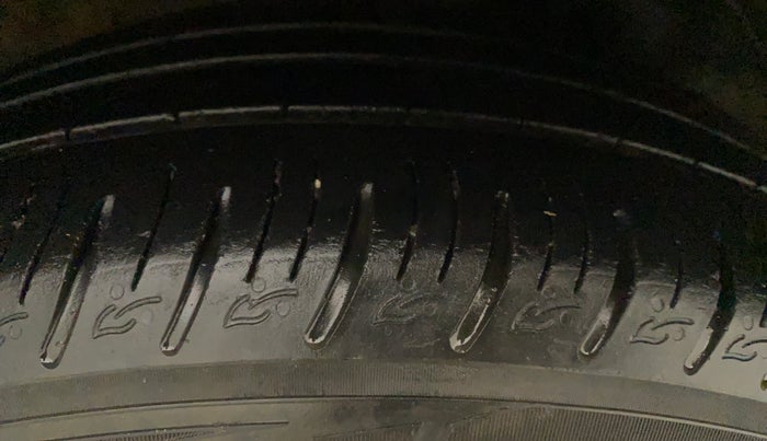 2021 KIA SONET HTK PLUS 1.2, Petrol, Manual, 42,336 km, Left Front Tyre Tread