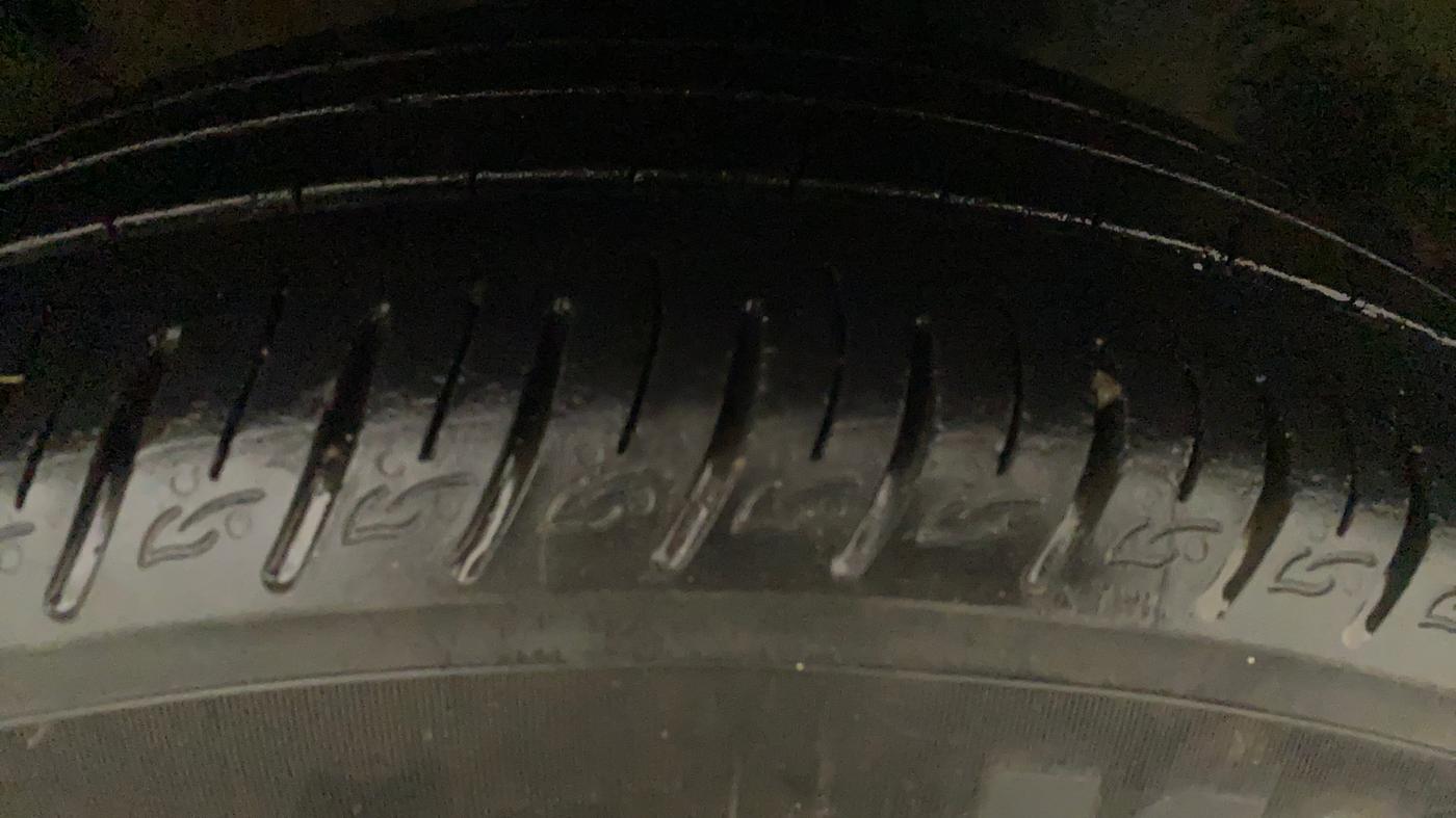 2021 KIA SONET HTK PLUS 1.2, Petrol, Manual, 42,336 km, Right Front Tyre Tread