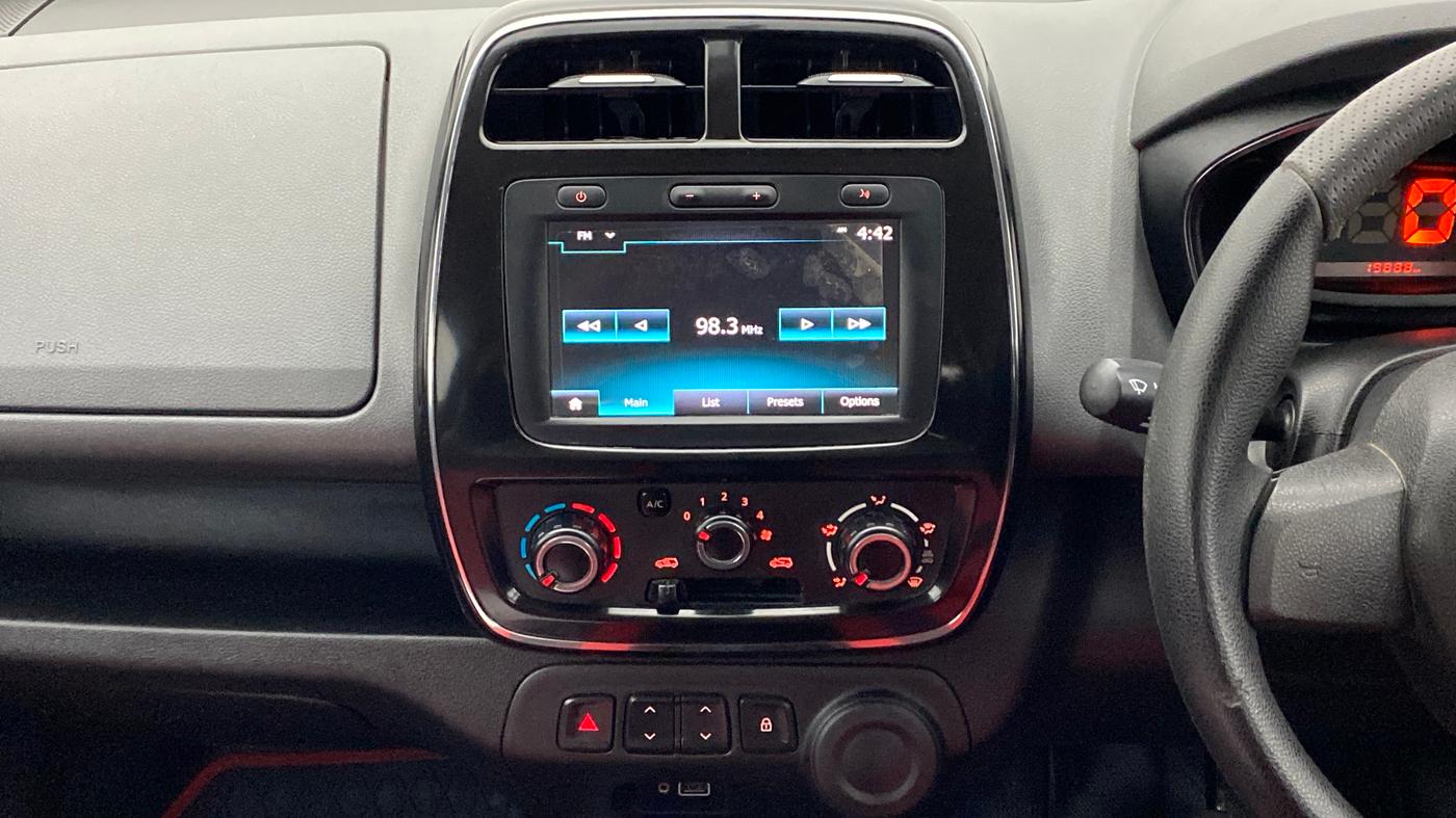 2019 Renault Kwid 1.0 RXT Opt, Petrol, Manual, 19,927 km, Air Conditioner