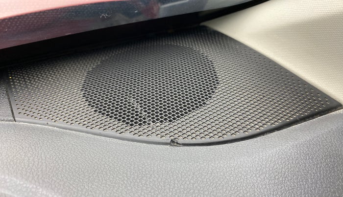 2019 Renault Kwid 1.0 RXT Opt, Petrol, Manual, 19,927 km, Speaker