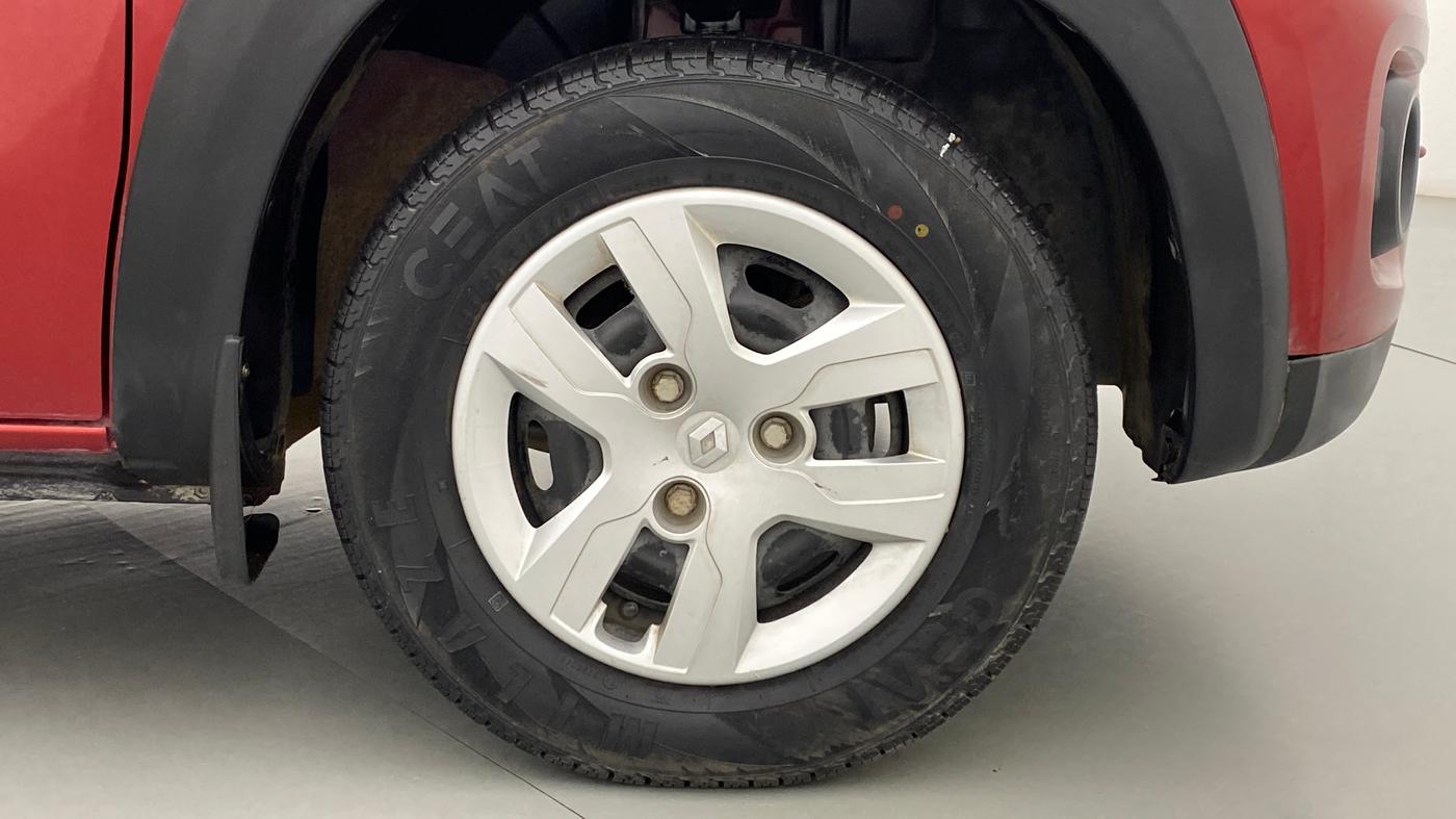 2019 Renault Kwid 1.0 RXT Opt, Petrol, Manual, 19,927 km, Right Front Wheel
