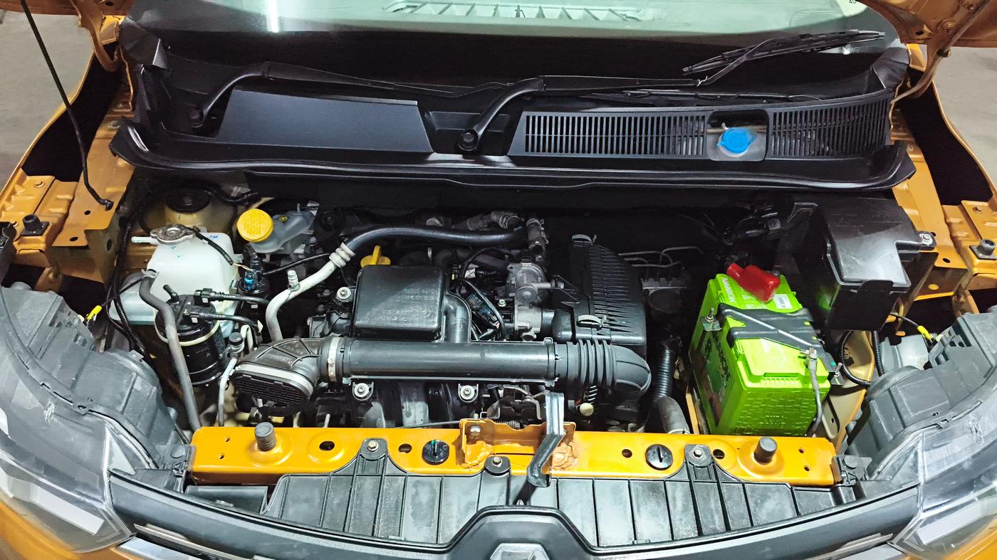 2020 Renault TRIBER RXZ, Petrol, Manual, 80,341 km, Engine View
