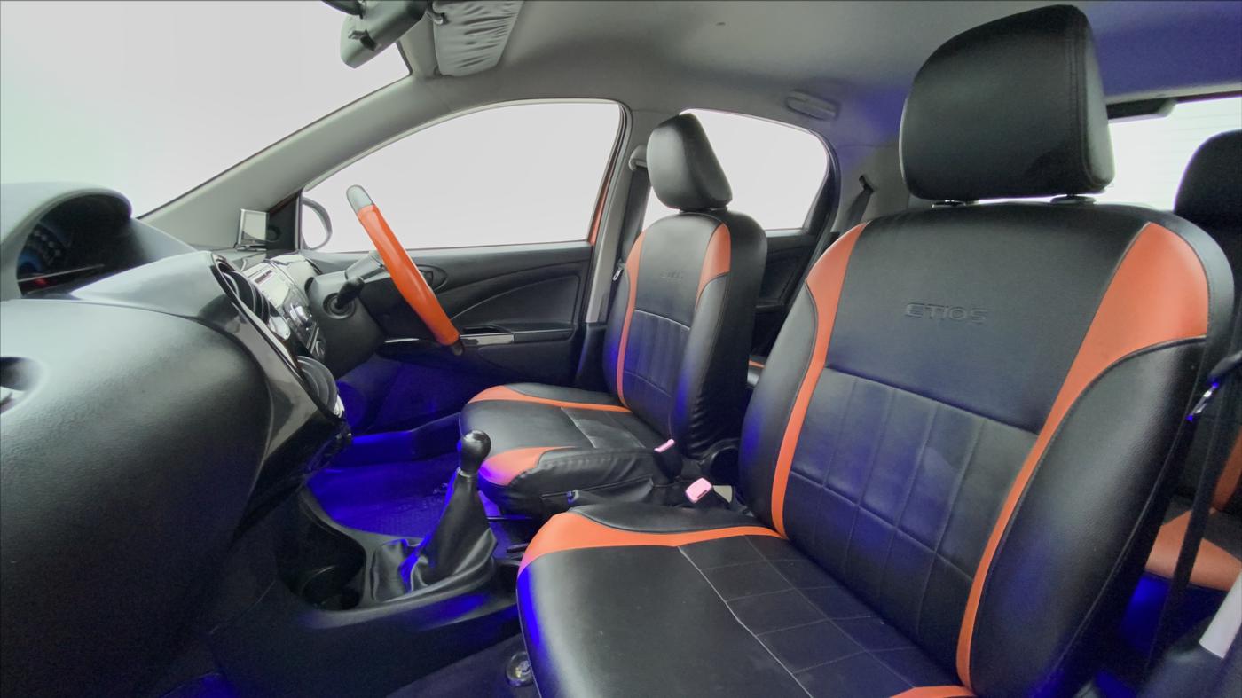 2014 Toyota Etios CROSS 1.2 G, Petrol, Manual, 48,793 km, Right Side Front Door Cabin