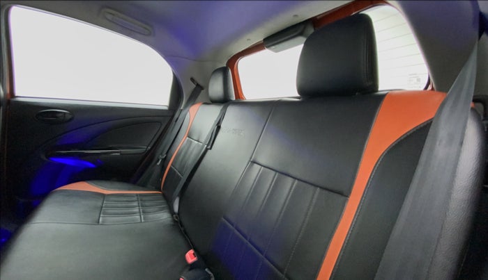 2014 Toyota Etios CROSS 1.2 G, Petrol, Manual, 48,793 km, Right Side Rear Door Cabin