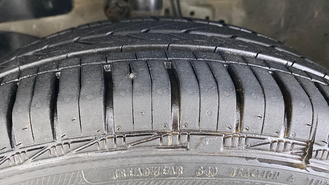 2014 Honda Amaze 1.2L I-VTEC EX, Petrol, Manual, 44,282 km, Left Front Tyre Tread