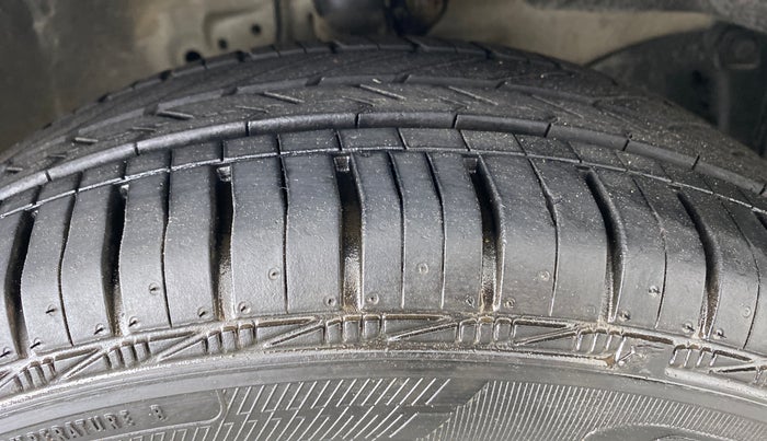 2014 Honda Amaze 1.2L I-VTEC EX, Petrol, Manual, 44,282 km, Right Front Tyre Tread