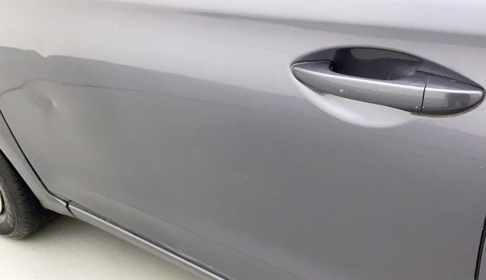 2017 Hyundai Elite i20 MAGNA EXECUTIVE 1.2, Petrol, Manual, 84,181 km, Front passenger door - Minor scratches