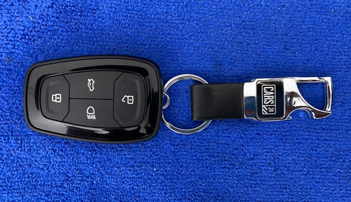 2020 Tata ALTROZ XT PETROL, Petrol, Manual, 27,733 km, Key Close Up