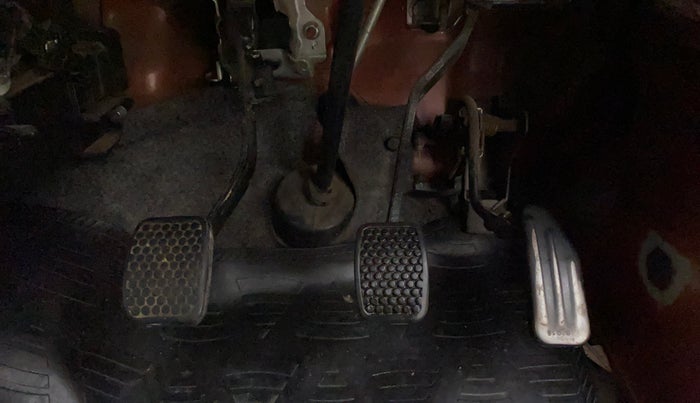 2018 Maruti Eeco 5 STR WITH A/C+HTR, Petrol, Manual, 71,285 km, Pedals