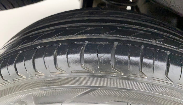 2018 Maruti Eeco 5 STR WITH A/C+HTR, Petrol, Manual, 71,285 km, Right Rear Tyre Tread