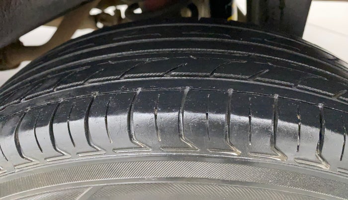 2018 Maruti Eeco 5 STR WITH A/C+HTR, Petrol, Manual, 71,285 km, Left Rear Tyre Tread