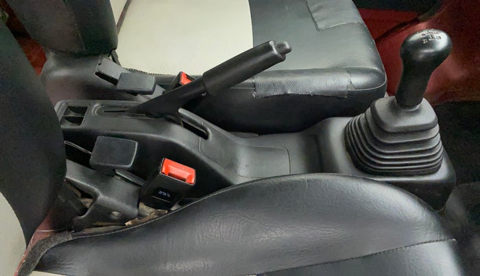 2018 Maruti Eeco 5 STR WITH A/C+HTR, Petrol, Manual, 71,285 km, Gear Lever