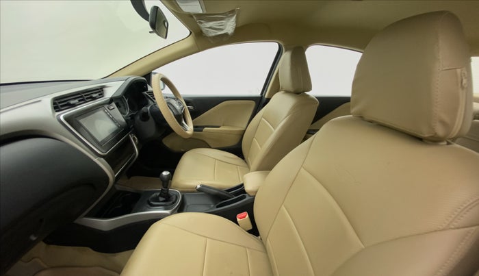 2021 Honda City V MT PETROL, Petrol, Manual, 5,785 km, Right Side Front Door Cabin