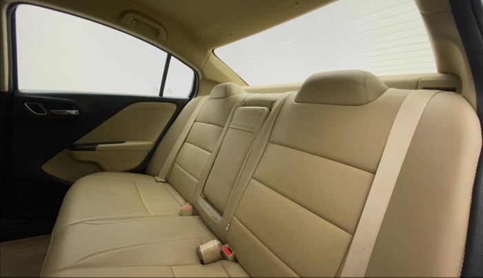 2021 Honda City V MT PETROL, Petrol, Manual, 5,785 km, Right Side Rear Door Cabin