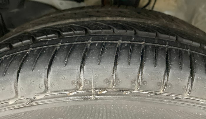 2021 Honda City V MT PETROL, Petrol, Manual, 5,785 km, Left Front Tyre Tread