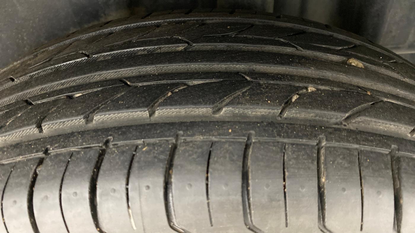 2016 Skoda Rapid 1.5 TDI AT STYLE PLUS, Diesel, Automatic, 59,282 km, Left Rear Tyre Tread