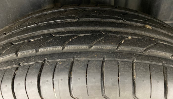 2016 Skoda Rapid 1.5 TDI AT STYLE PLUS, Diesel, Automatic, 59,282 km, Left Rear Tyre Tread