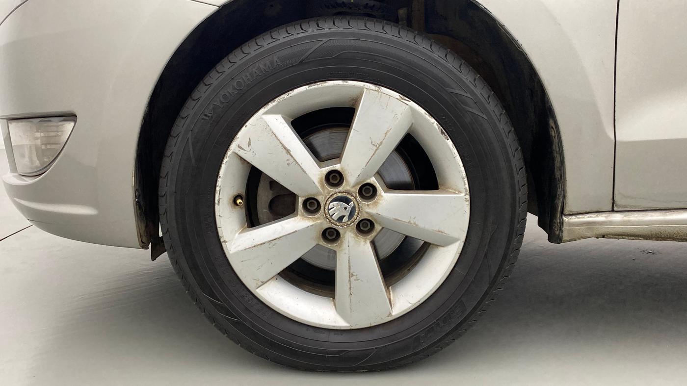 2016 Skoda Rapid 1.5 TDI AT STYLE PLUS, Diesel, Automatic, 59,282 km, Left Front Wheel