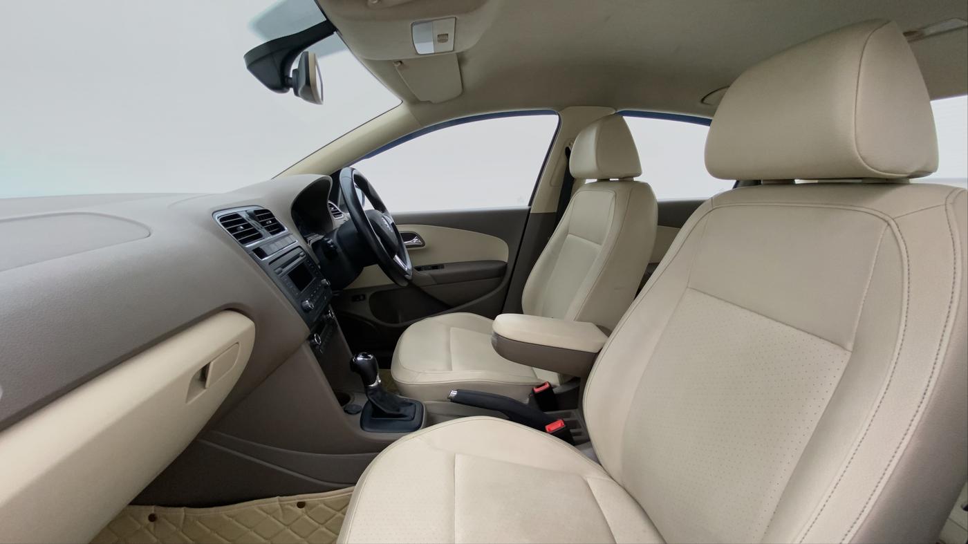 2016 Skoda Rapid 1.5 TDI AT STYLE PLUS, Diesel, Automatic, 59,282 km, Right Side Front Door Cabin