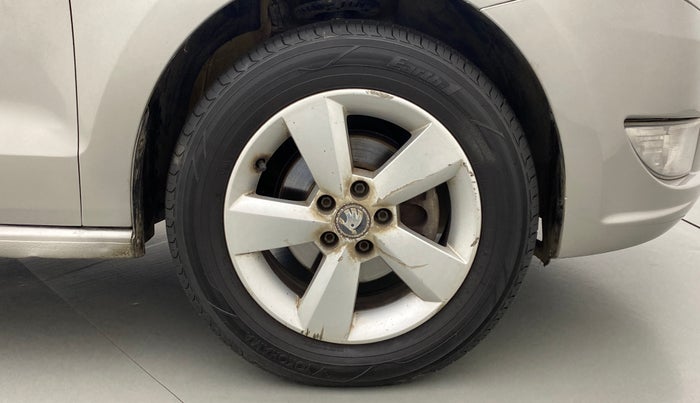 2016 Skoda Rapid 1.5 TDI AT STYLE PLUS, Diesel, Automatic, 59,282 km, Right Front Wheel
