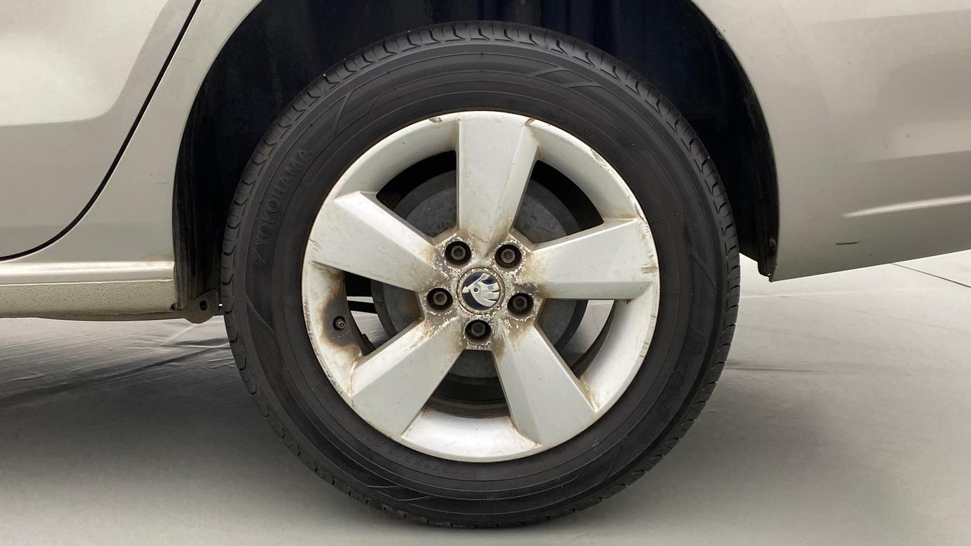 2016 Skoda Rapid 1.5 TDI AT STYLE PLUS, Diesel, Automatic, 59,282 km, Left Rear Wheel