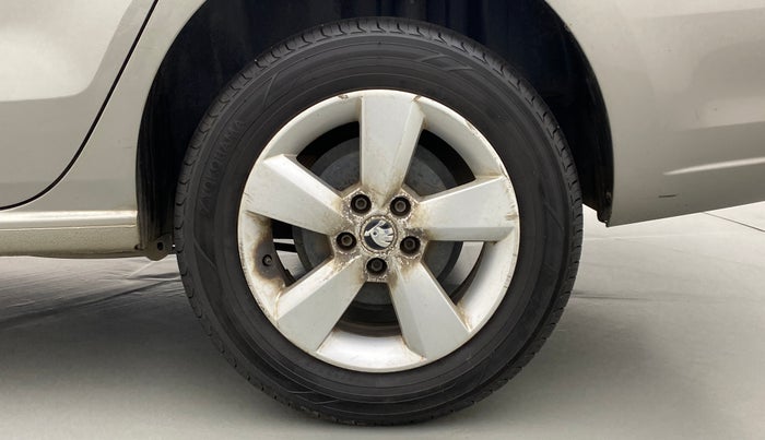 2016 Skoda Rapid 1.5 TDI AT STYLE PLUS, Diesel, Automatic, 59,282 km, Left Rear Wheel
