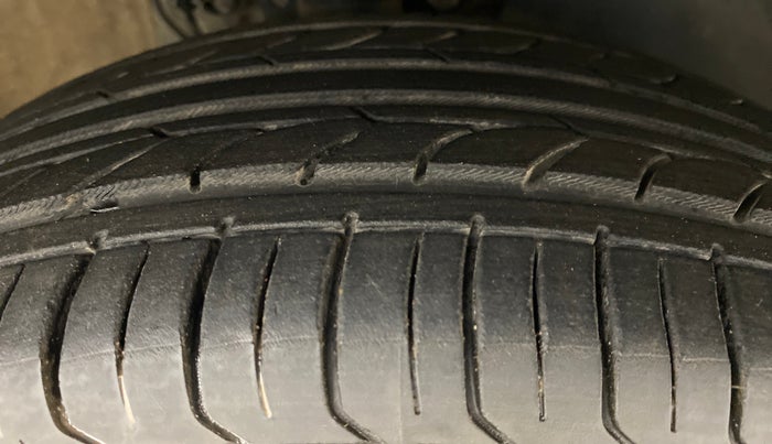 2016 Skoda Rapid 1.5 TDI AT STYLE PLUS, Diesel, Automatic, 59,282 km, Right Front Tyre Tread