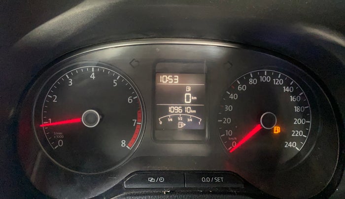 2017 Volkswagen Ameo COMFORTLINE 1.2L, Petrol, Manual, 1,09,565 km, Odometer Image