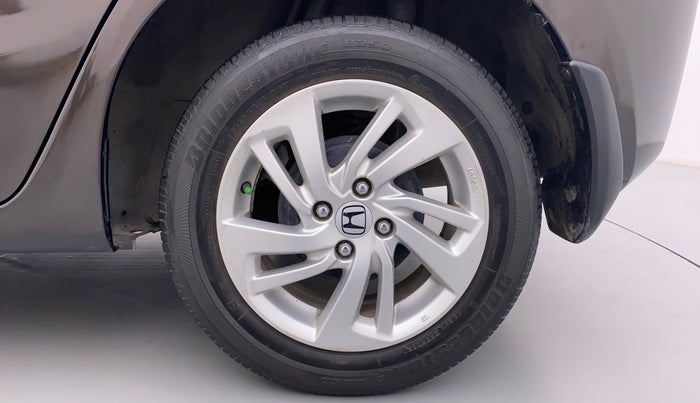 2017 Honda Jazz 1.2 V AT, Petrol, Automatic, 28,788 km, Left Rear Wheel