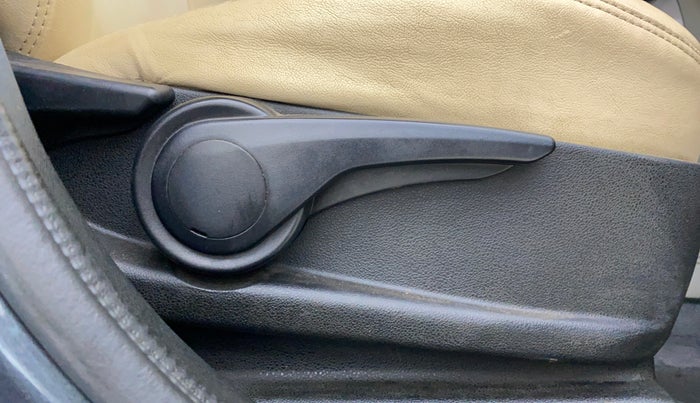 2018 Tata NEXON XZA PLUS PETROL, Petrol, Automatic, 94,704 km, Driver Side Adjustment Panel