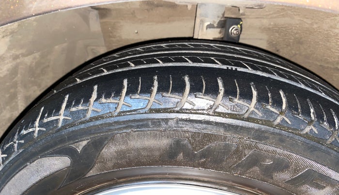 2016 Maruti Ciaz VXI, Petrol, Manual, 87,836 km, Left Front Tyre Tread