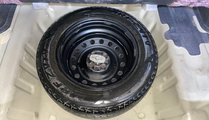 2016 Maruti Ciaz VXI, Petrol, Manual, 87,836 km, Spare Tyre