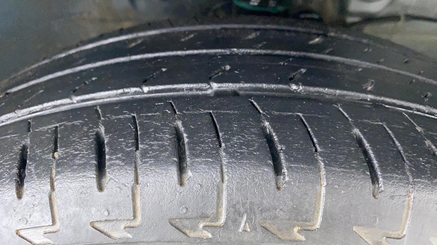 2019 Maruti IGNIS DELTA 1.2 K12, Petrol, Manual, 34,270 km, Right Front Tyre Tread