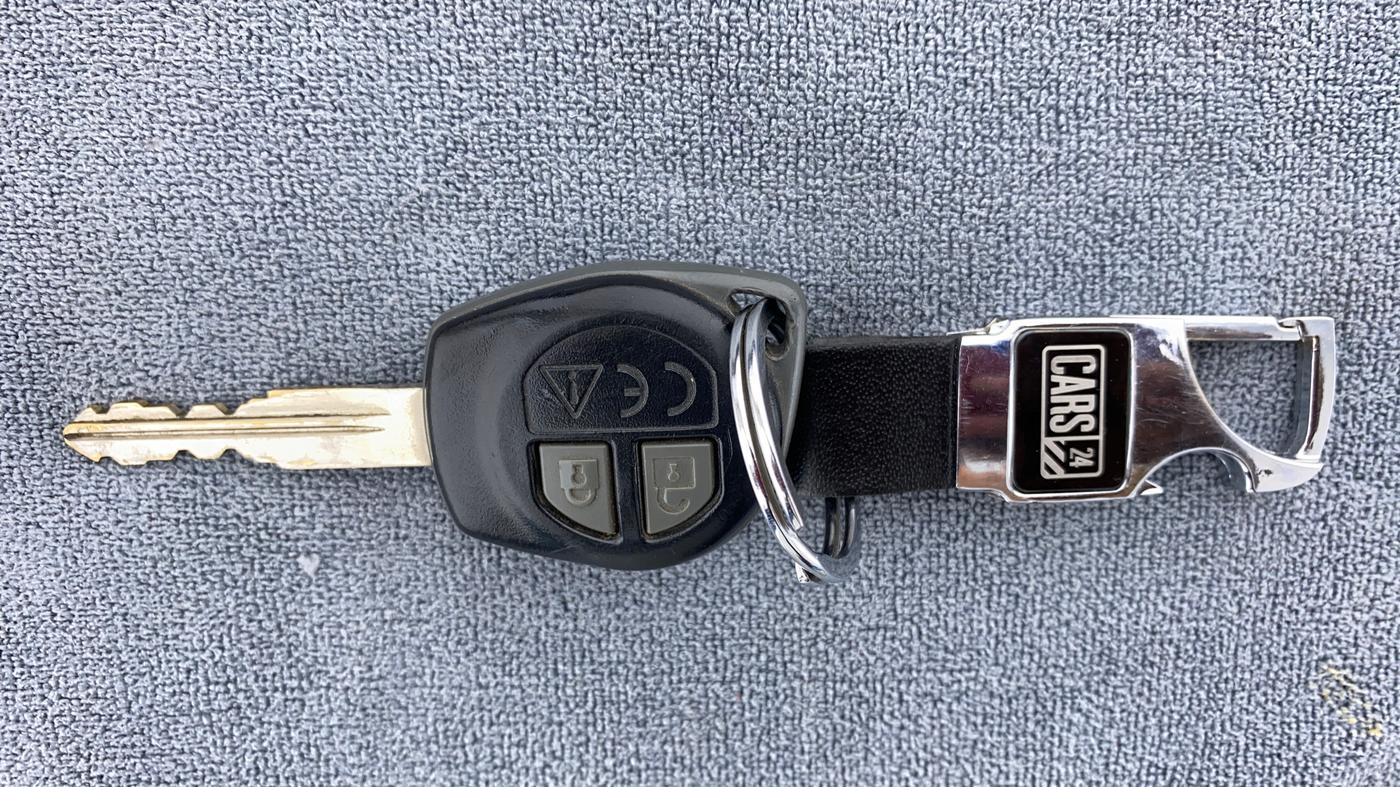 2019 Maruti IGNIS DELTA 1.2 K12, Petrol, Manual, 34,270 km, Key Close Up