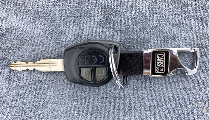 2019 Maruti IGNIS DELTA 1.2 K12, Petrol, Manual, 34,270 km, Key Close Up
