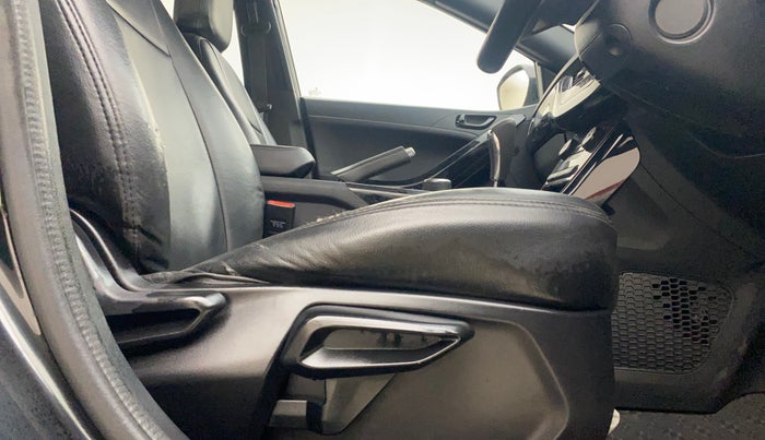 2023 Tata NEXON XZA PLUS PETROL DARK EDITION, Petrol, Automatic, 69,004 km, Driver Side Adjustment Panel