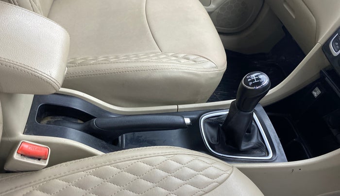 2019 Maruti Ciaz ALPHA 1.5 SHVS PETROL, Petrol, Manual, 42,420 km, Gear Lever