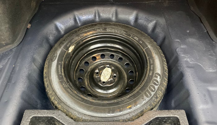 2019 Maruti Ciaz ALPHA 1.5 SHVS PETROL, Petrol, Manual, 42,420 km, Spare Tyre