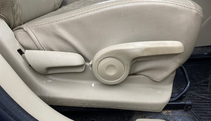 2019 Maruti Ciaz ALPHA 1.5 SHVS PETROL, Petrol, Manual, 42,420 km, Driver Side Adjustment Panel