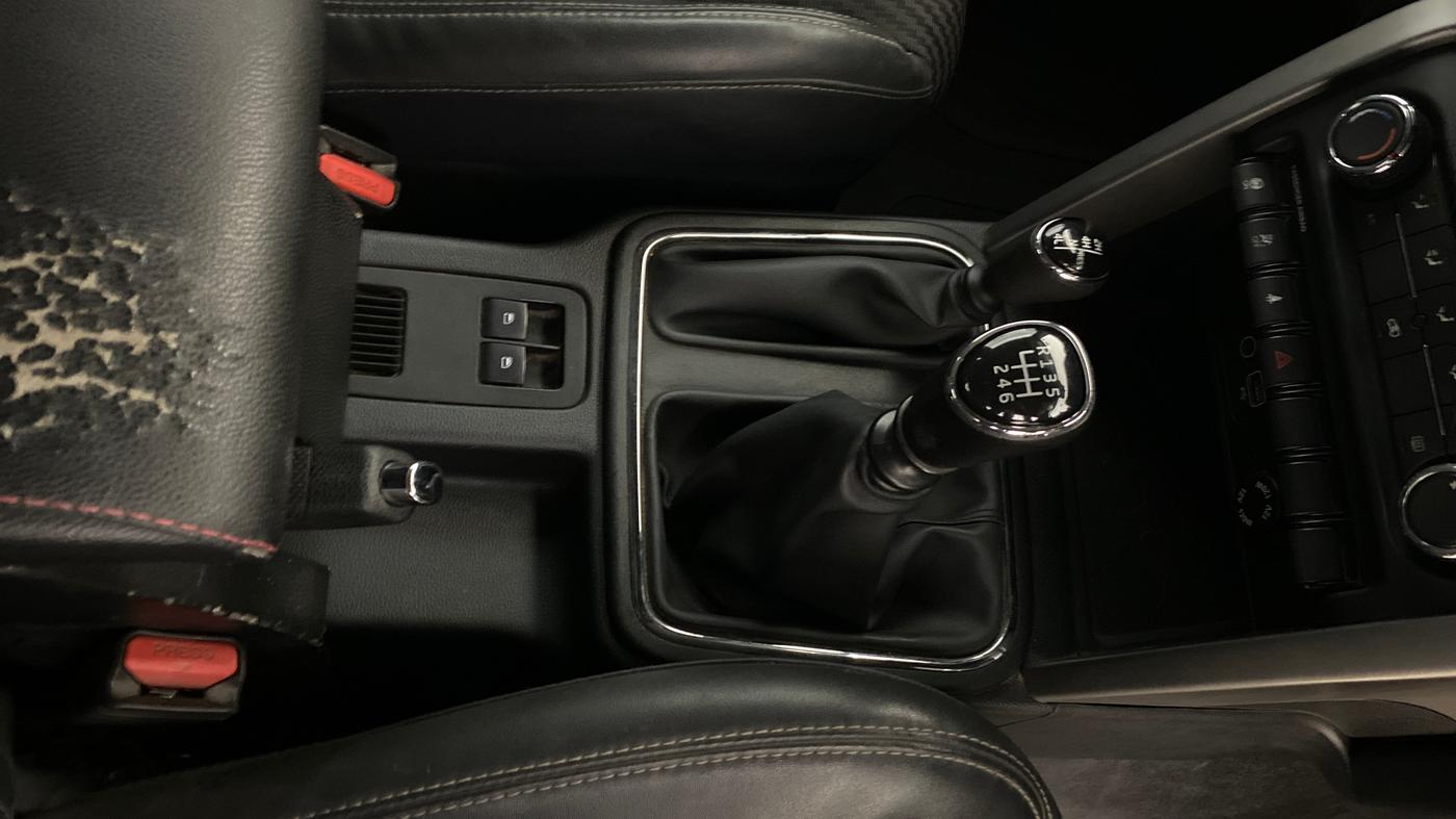 2022 Mahindra Thar LX HARD TOP 4WD MT, Diesel, Manual, 80,825 km, Gear Lever