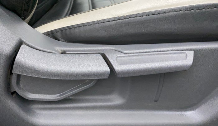 2021 Hyundai GRAND I10 NIOS SPORTZ 1.2 KAPPA VTVT CNG, CNG, Manual, 27,116 km, Driver Side Adjustment Panel