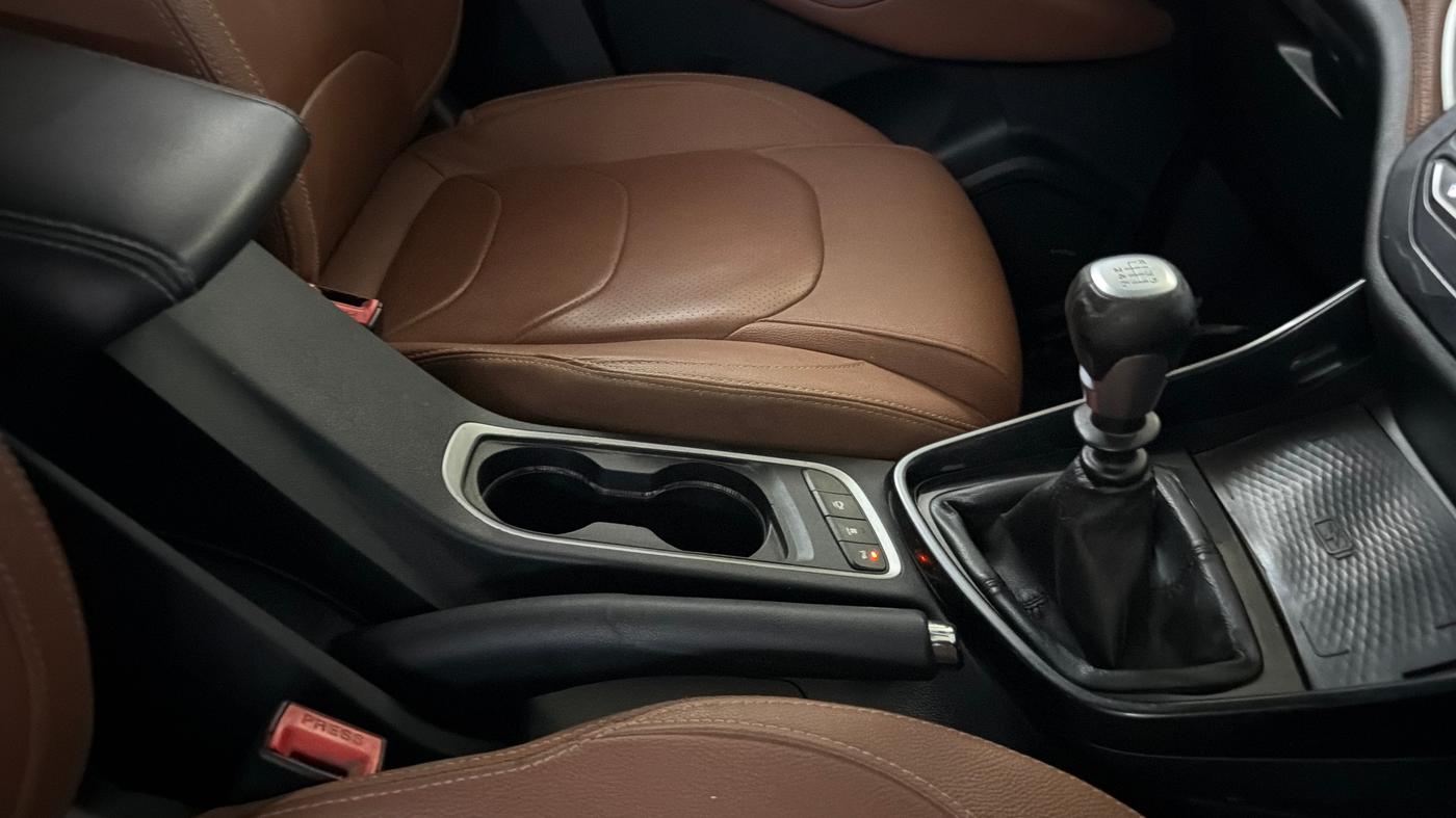 2021 MG HECTOR PLUS SHARP 2.0 DIESEL TURBO MT 6-STR, Diesel, Manual, 66,444 km, Gear Lever