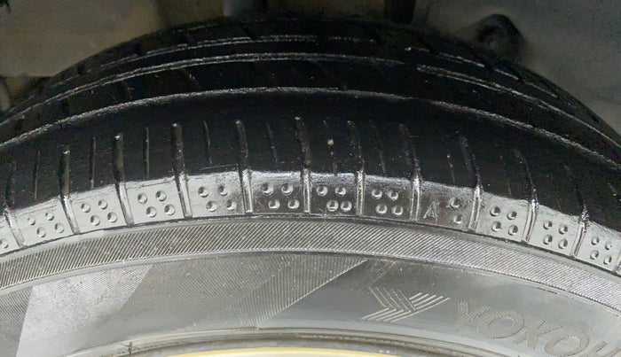 2017 Tata Tiago XT 1.2 REVOTRON, Petrol, Manual, 87,978 km, Right Rear Tyre Tread