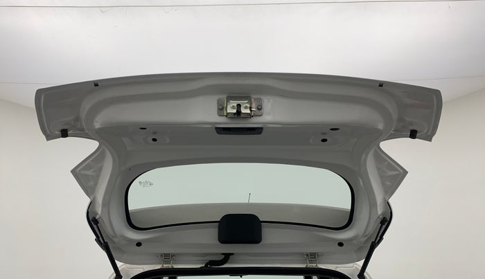 2018 Renault Kwid 1.0 RXT Opt, Petrol, Manual, 81,825 km, Boot Door Open