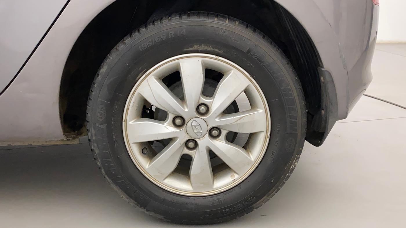 2012 Hyundai i20 ASTA 1.2, CNG, Manual, 66,935 km, Left Rear Wheel