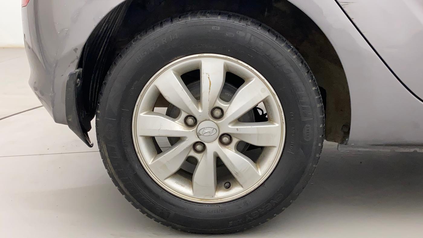 2012 Hyundai i20 ASTA 1.2, CNG, Manual, 66,935 km, Right Rear Wheel