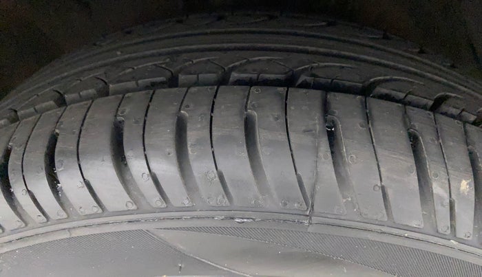 2012 Hyundai i20 ASTA 1.2, Petrol, Manual, 66,935 km, Right Front Tyre Tread